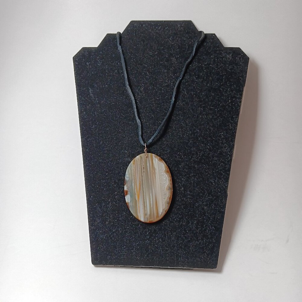 Banded Agata pendant  necklace